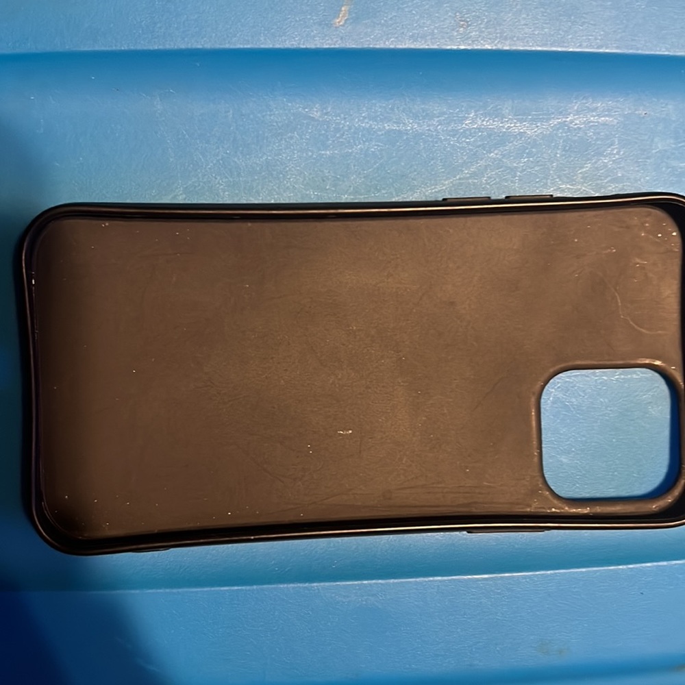 iPhone 12 Pro case - Picture 2 of 2